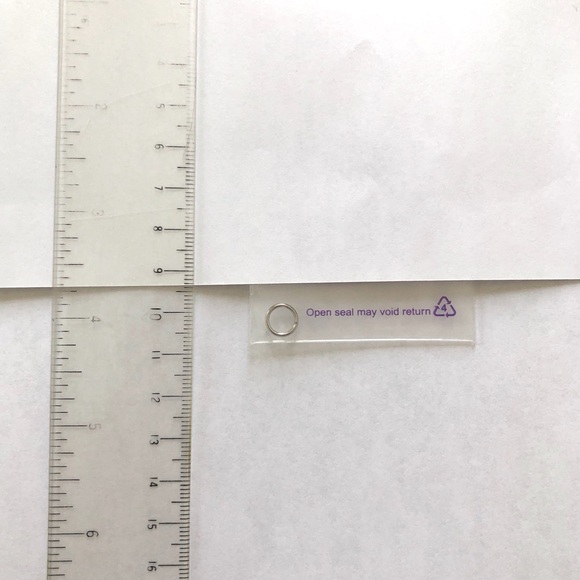 White gold 1/4 seam ring - Picture 3 of 3